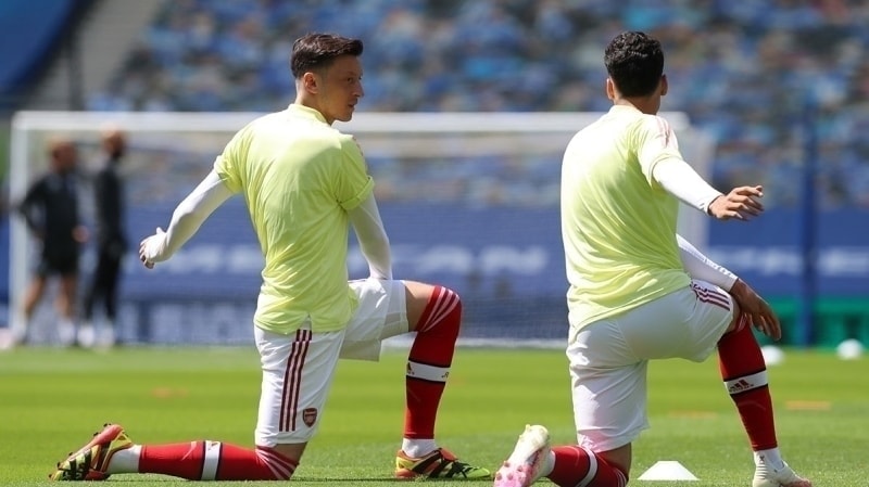 <p>'Arsenal'in yarat�c�l�ktan yoksun oldu�u a��k, �zil'i kadroya dahil etmenin ne zarar� vard�. Bu t�r bir muamele aptalca.'</p>