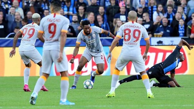 <p>Şampiyonlar Ligi geliri ve tribün geliri sayesinde sınırı aşmayan G.Saray, UEFA ile yapılan anlaşma çerçevesinde zarar etmeden başa baş bütçeye sahip olmak zorunda.</p>