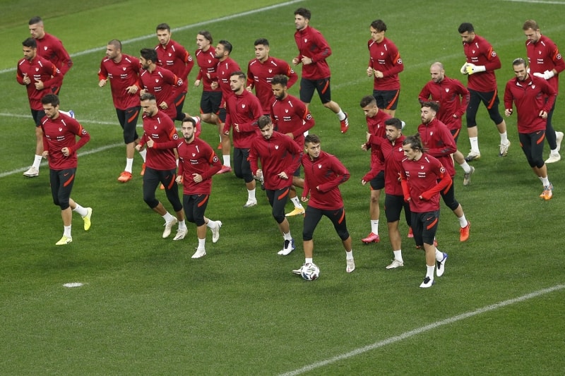 <p>Üçüncü grupta, üçüncü maçlar öncesinde Rusya 6 puanla lider durumda bulunuyor. </p>