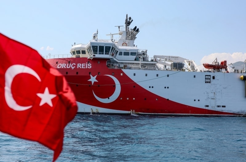 <p>Oruç Reis araştırma gemisinin, personel kapasitesi 55. Bunun 24'ü gemi adamı, 31'i ise idareci ve araştırmacıdan oluşuyor.</p>