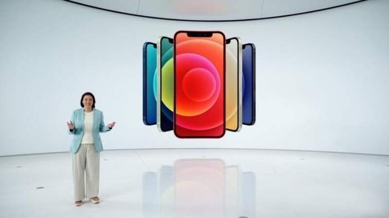 <p>Cihaz, aynı zamanda MagSafe aksesuarlarıyla uyumlu.</p>