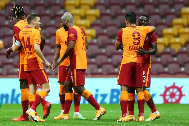 <p><b>SARACCHİ, 4 RESMİ MAÇ SONRA DÖNDÜ </b></p>