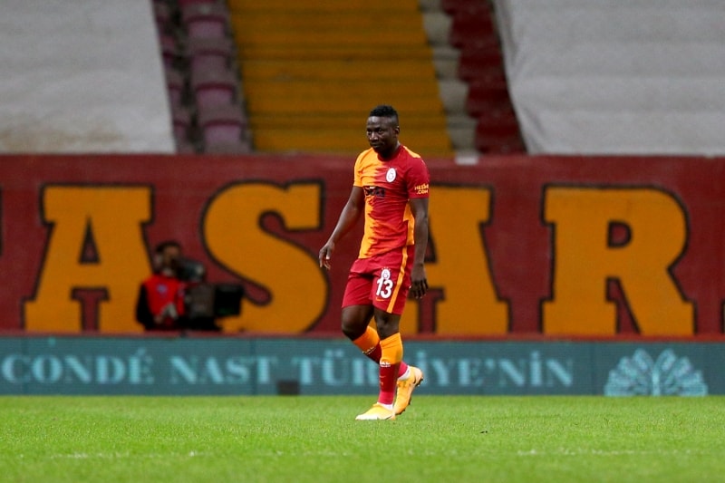 <p>Öte yandan, Galatasaray'da ikinci yarıda Belhanda ve Ömer Bayram oyuna girerken, Falcao ve Emre Akbaba çıktı.</p>