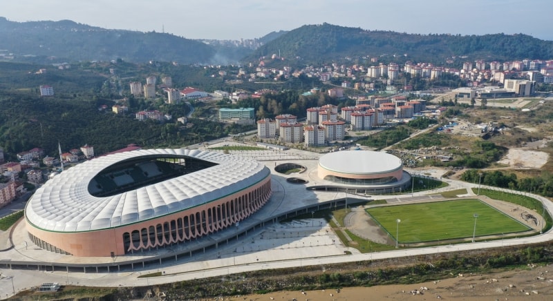 <p><b>Giresun Belediye Başkanı Aytekin Şenlikoğlu</b>, AA muhabirine yaptığı açıklamada, Çotanak Spor Kompleksi projesinde sona yaklaşıldığını söyledi.</p>