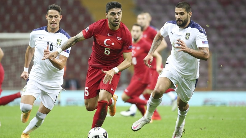 <p><b>OZAN'IN FİYATI 20 MİLYON EURO</b></p><p><br></p><p>Ozan Tufan harika performansıyla Avrupa takımlarının da radarına girmeyi başardı.</p>