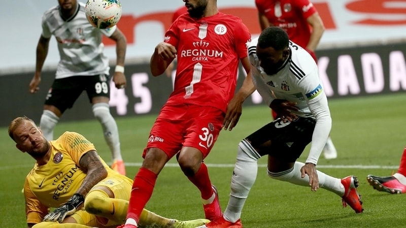 <p>N'Koudou'nun en kötü ihtimalle kiralanmasının planlandığı gelen bilgiler arasında.</p>