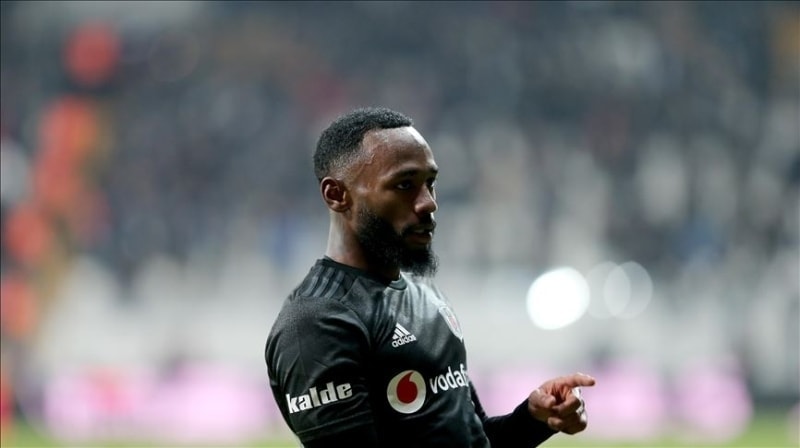 <p><b>BEKLENTİLERİ KARŞILAYAMADI</b></p><p><br></p><p>Beşiktaş'ta beklentileri bir türlü karşılamayan N'Koudou ile devre arasında yolların ayrılması planlanıyor.</p><p><br></p><p>Takvim</p>