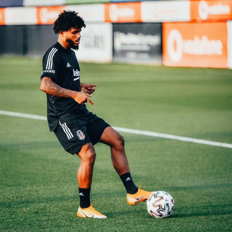 <p>Sa� bekte formay� Necip Uysal’dan devralacak olan 24 ya��ndaki Frans�z futbolcu, Denizlispor ma��yla beraber kalitesini ortaya koymaya �al��acak.</p>