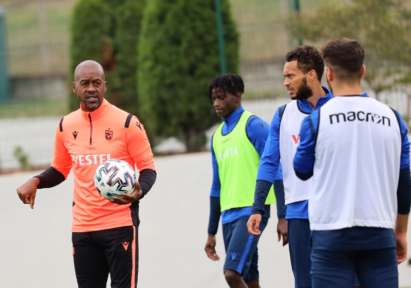 <p>Newton’un Safa’nn yerine kart cezasn tamamlayan ve takma geri dnen Flavio’ya, Diabate’nin yerine de sol kanattan Nwakaeme’ye grev vermesi bekleniyor.</p>