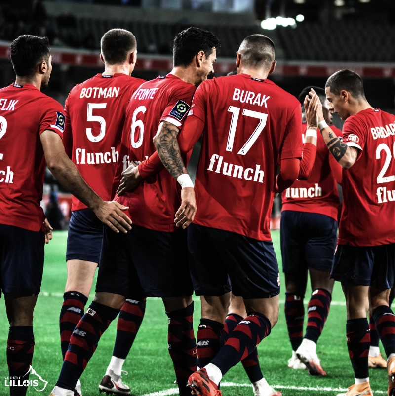 <p>Burak’ın, antrenman ve maçlar dışında da takımı toparlayan figürlerden olduğu kaydedildi.</p>