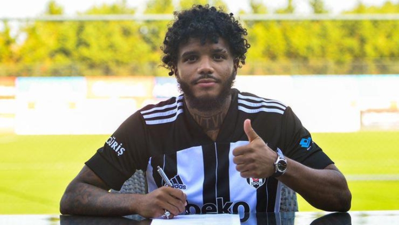 <p><b>K TAKVYE DAHA YAPTI</b><br></p><p><br></p><p>Beikta, Yukatel Denizlispor karlamas ncesi kadrosuna iki takviye daha yapt.</p>