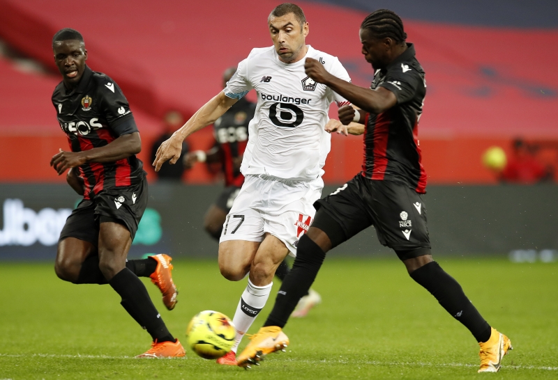 <p>Burak Yılmaz'ın 79 dakika oynadığı maçta Mehmet Zeki Çelik 90 dakika oynarken, Yusuf Yazıcı ise yedek kulübesinde başladığı karşılaşmanın 62. dakikasında oyuna dahil oldu.</p>