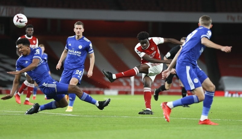 <p>Emirates Stadı'nda oynanan mücadeleyi Leicester City 1-0'lık skorla kazandı.</p>