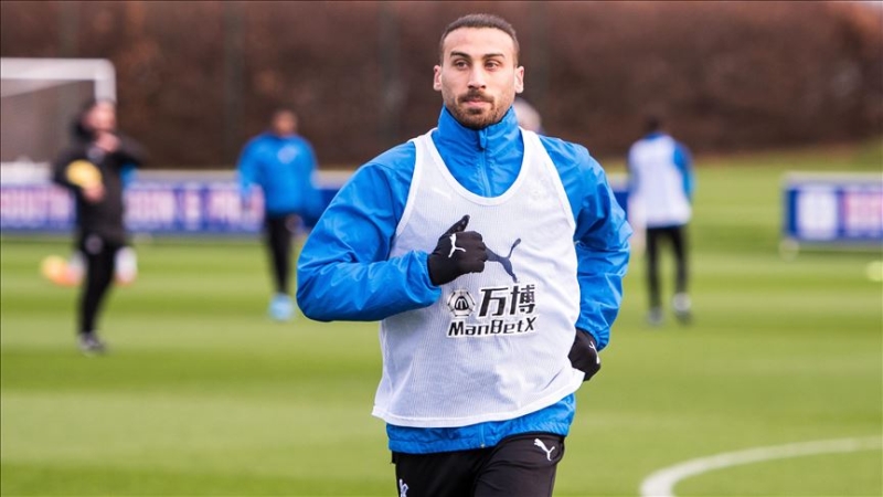 <p>Adalıların amacı Tosun'un sürekli oynayacağı bir takıma gidip ardından EURO 2021'de forma giymesi. Daha sonra en doğru fiyata satmak. </p>