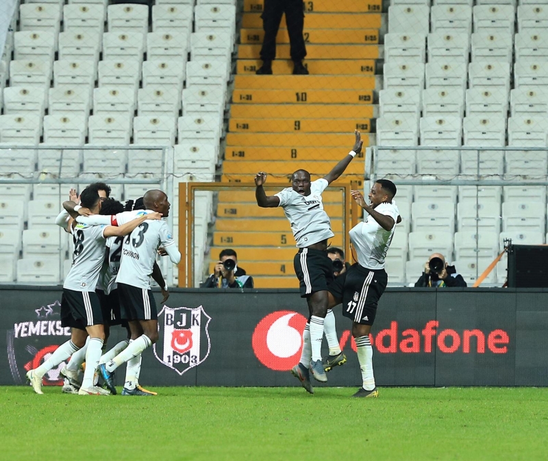 <p>Beikta’ta sakatlklar bulunan Gkhan Tre, Ajdin Hasic ve Atakan ner, Yeni Malatyaspor manda kadroda yer alamad. Henz hazr olmayan Georges-Kevin N’Koudou da ma kadrosuna dahil edilmedi.</p>