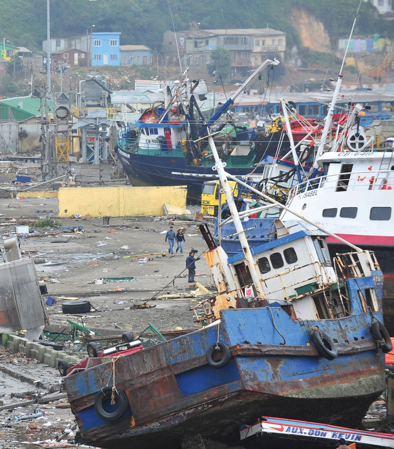 <p><strong >8,8 | </strong><b>ŞİLİ DEPREMİ (2010)</b><br></p><p>Şili, 2010 yılında 1,5 dakika süren 8.8 büyüklüğünde bir deprem daha yaşadı. Conception kentinde meydana gelen deprem 700’den fazla insanın hayatını kaybetmesine yol açtı. <b><br></b></p>