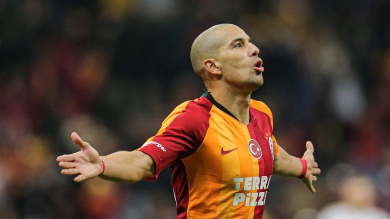 <p>Terim 3 hafta sonra Feghouli’ye de yine bu zorlu deplasmanda ilk on birde yer verecek. </p>
