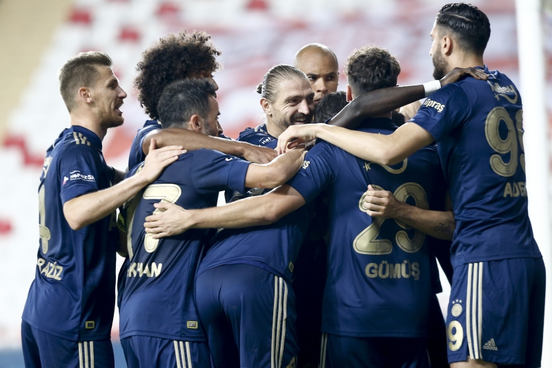 <p>Fenerbahçe’de forma savaşı, ilerleyen dönemde çok daha fazla kızışacak.</p>