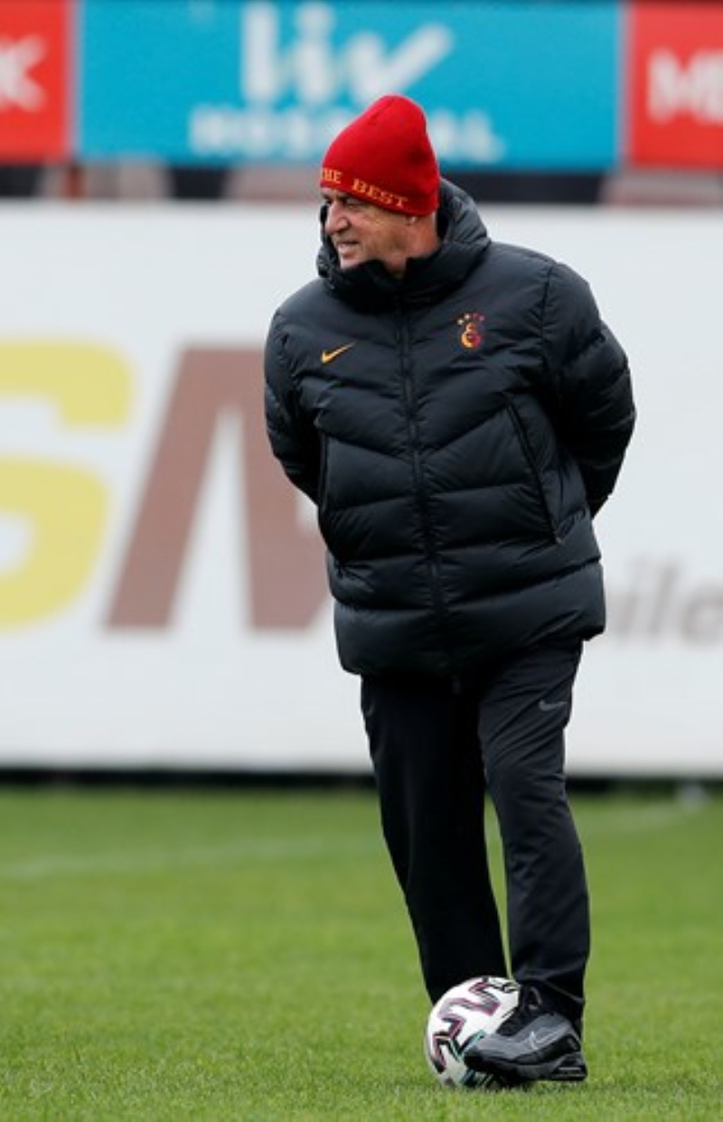 <p>dmann ana ksmnda teknik direktr Fatih Terim ynetiminde taktik alma gerekletirildi. </p>