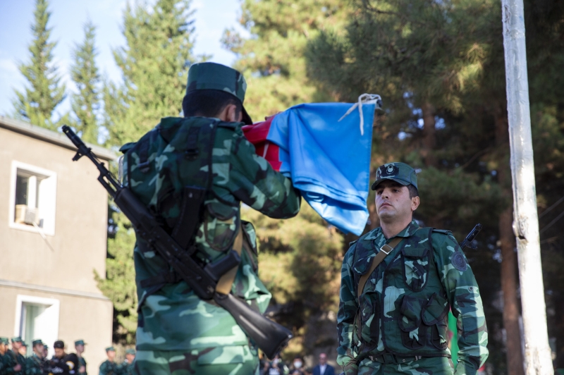 <p>Artık sınır hattının kendi korumalarında olduğunu vurgulayan Afdandil, 132 kilometrelik arazinin işgalden kurtulduğunu ve düşmandan temizlendiğini söyledi.</p>