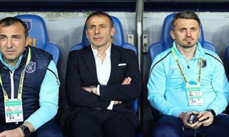 <p>Ak'ın Abdullah Avcı'ya, <b>'Trabzon ve Trabzonspor'da başarılı olabiliriz'</b> sözleri de Avcı'nın kararını etkiledi.</p>