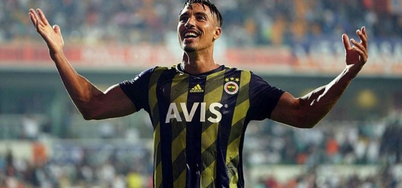 <p>Sarı-Lacivertliler, ara transfer döneminde Nabil Dirar’a kulüp bularak yolları ayırmaya çalışacak.</p><p><br></p><p>Fanatik</p>