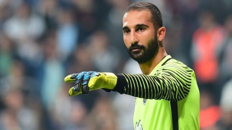 <p><b>DRSEK TEMASLARI BALADI</b><br></p><p><br></p><p>ampiyonluk yolunda Ersin’den daha tecrbeli bir ismi isteyen gen hoca, Baakehir’den<b> Volkan Babacan</b>, Konyaspor’dan <b>Serkan Krntl </b>ve Rize’den <b>Gkhan Akkan</b>’ listesine yazd. </p>