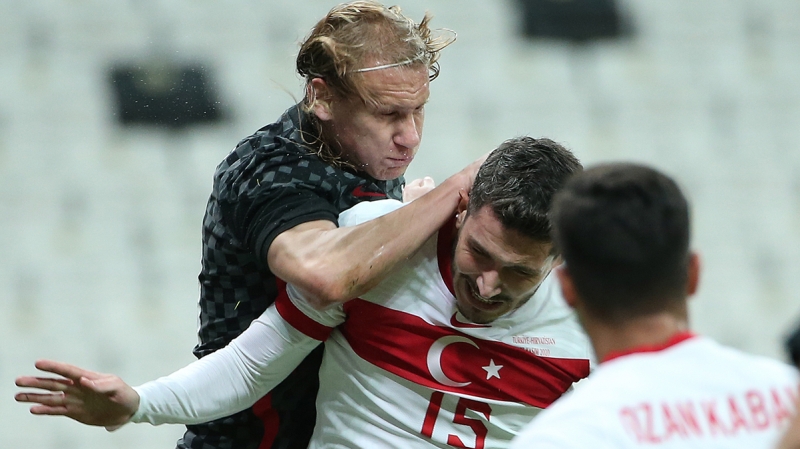 <p><b>MERT �ET�N</b><br></p><p><br></p><p>Vida'n�n yak�n temasl� ikili m�cadeleye girdi�i isimlerden birisi de Mert �etin'di.</p>