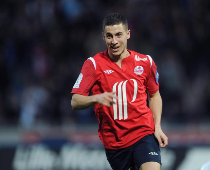 <p>Fakat bu sezonki performans ile her şey değişmiş durumda. Lille adına 7 gole imza atan ve UEFA Avrupa Ligi'nde 2 kez üst üste hat-trick yapan Yusuf Yazıcı için Ocak ayında ilginin artacağı belirtilmekte. </p>