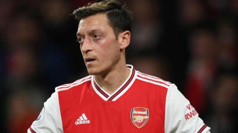 <p>Eden Hazard, Nicolas Pepe, Idrissa Gueye, Sofiane Boufal ve Divorck Origi gibi isimler göz önüne alındığında Yusuf Yazıcı'nın da yakın zamanda Premier Lig devlerine transferine yüksek ihtimal olarak bakılıyor. </p>