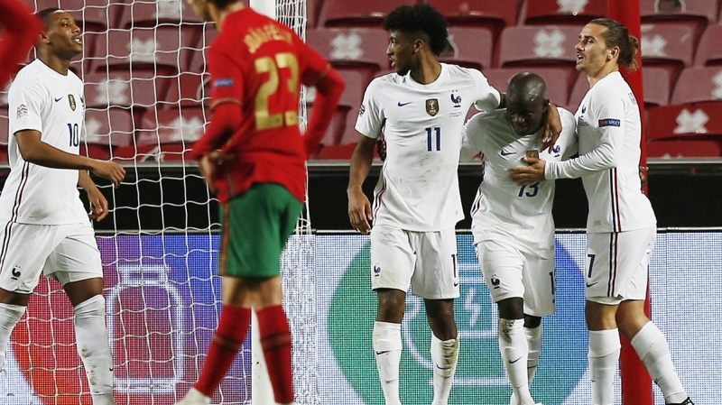 <p>Konuk ekibe galibiyeti getiren golü 53. dakikada N'Golo Kante attı.</p>