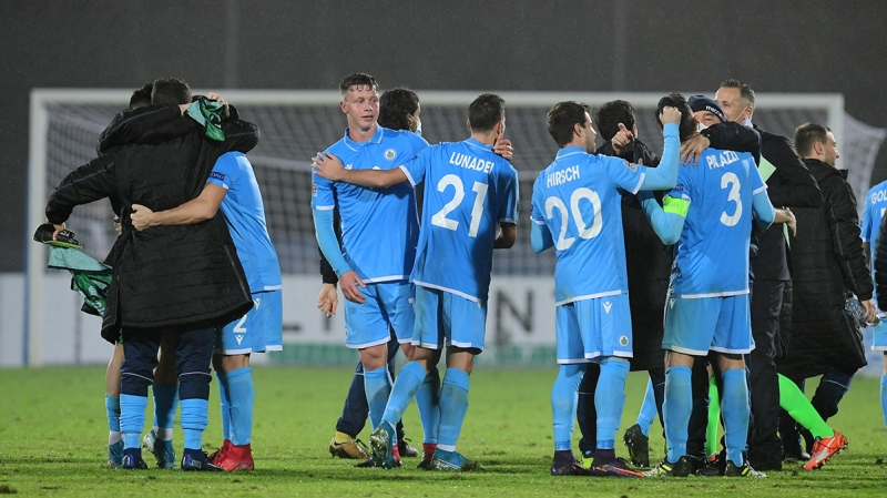 <p>Bu durum ise ülkede 'Tarihi başarı' olarak adlandırıldı.</p>