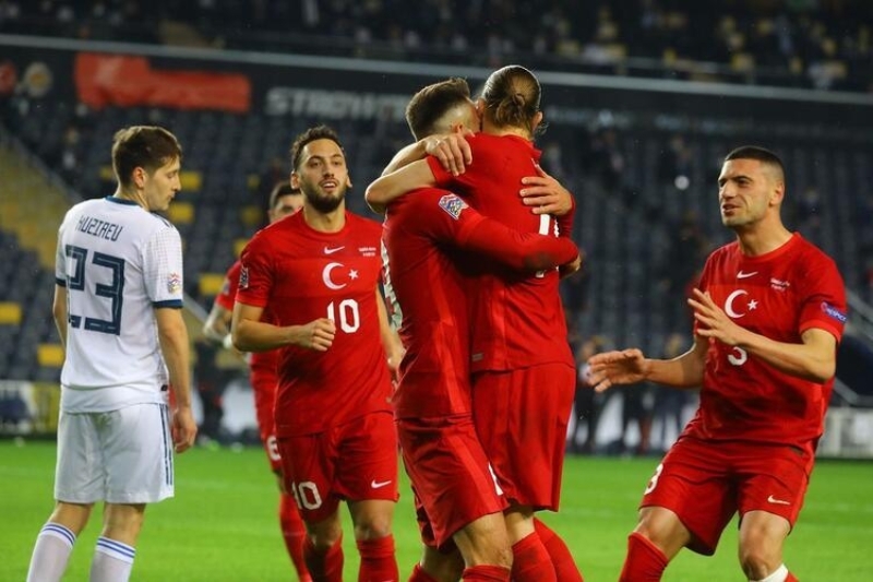 <p>Penaltı pozisyonunda Ozan Tufan'a bir hamlede bulunulmadığını belirten Ruslar, VAR'ın Uluslar Ligi'nde olmadığını ve bu yüzden Türkiye'de yenildiklerini belirtti.<br></p>