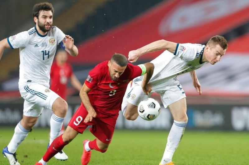 <p><b>Sports.ru sitesi ise</b> karşılaşmayı 'Adaletsizlik!' sözleriyle manşete taşıdı ve Polonyalı hakem Marciniak'i eleştirdi.</p>