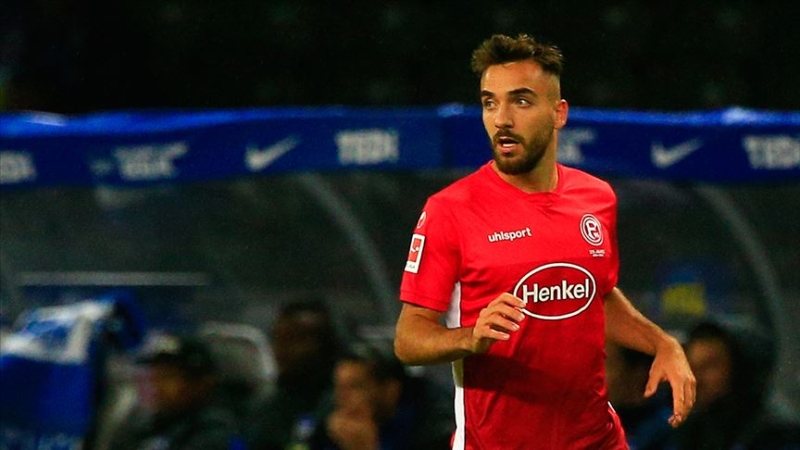 <p>Sezon sonunda Düsseldorf'la sözleşmesi bitecek olan tecrübeli yıldız Galatasaray'a gelmeyi çok istiyor.</p>