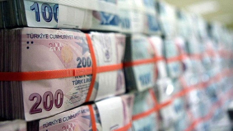 <p><b>VERGİ YAPILANDIRMASI KAPSAMINDA OLAN BORÇLAR</b></p><p><b><br></b></p><p>Yapılandırma, ödenmeyen vergi borçları, emlak, motorlu taşıtlar vergileri, gençlerin öğrenim kredileri, trafik cezaları, seçim, nüfus, askerlik para cezaları, otoyol geçiş cezaları, Gümrük Bakanlığınca takip edilen gümrük vergileri ve para cezaları, Sosyal Güvenlik Kurumunca takip edilen sigorta primleri, çeşitli kanunlara dayalı uygulanan damga vergisi, özel işlem vergisi ve eğitime katkı payı ile bunlara bağlı gecikme zammı alacakları, il özel idarelerinin, asli ve fer'i amme alacakları, belediyelerin vergi, emlak vergisi ile çevre temizlik vergisi alacaklarını kapsıyor.</p>