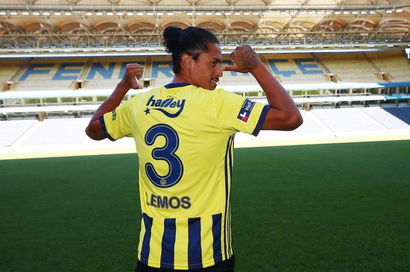 <p>Mauricio Lemos</p>