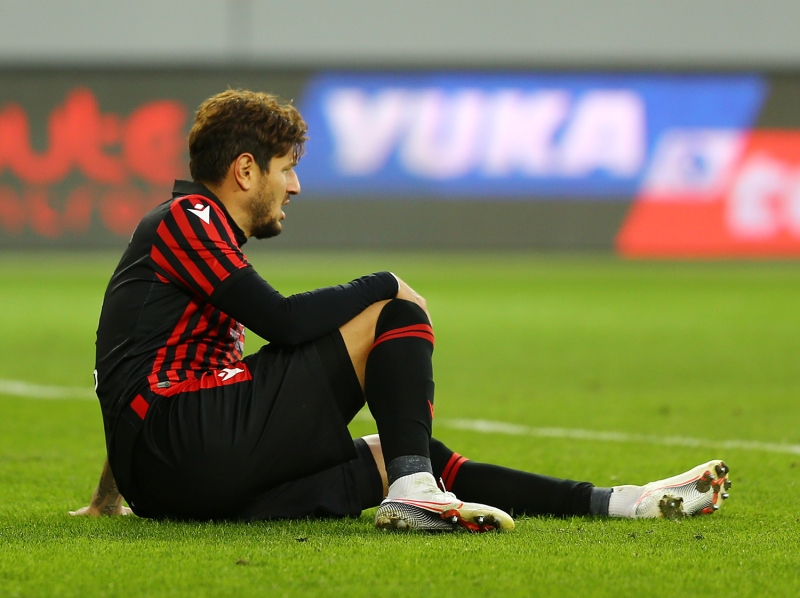 <p>Diego Perotti samen alevi gibi grnd ama Trkiye'de en ok penalt yaptran oyuncu olur. Enteresan dnyor, rakipleri tes yakalyor. Perotti dolu dolu oynamad ama tercbeli oyuncu. Diego Perotti %50 kapasitesinde.</p>