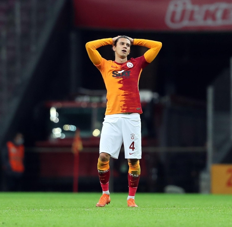 <p>Atarım atmam. İsyanım buna, oynamak istiyoruz</p>