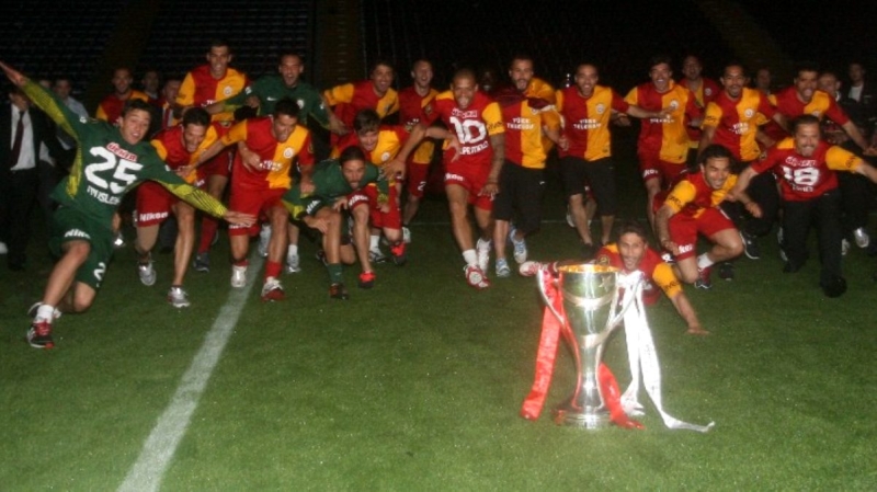 <p>'En az 15 dakika Galatasarayl futbolcular yerde yatt.' </p>