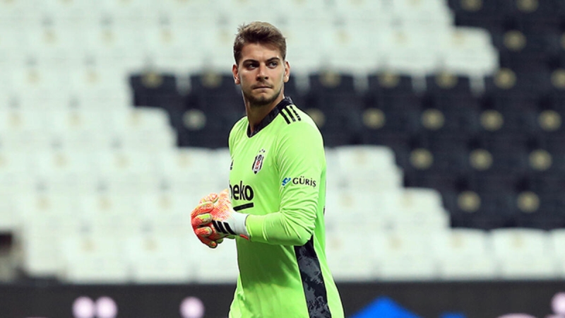 <p>Tecrübeli teknik adam, derbi mücadelesinde kaleyi yine Utku'ya teslim edecek. </p>