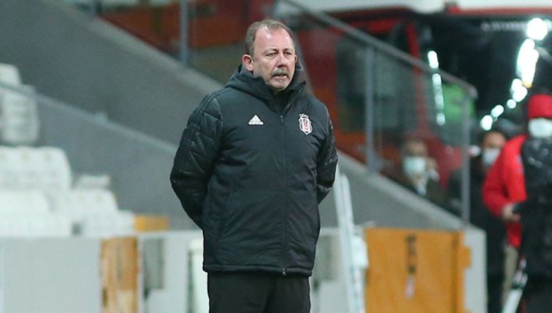 <p>Siyah beyazlıların Fenerbahçe karşısında da galibiyetten başka bir düşüncesi yok. Bu hafta sakat ve Covid-19 olan futbolcuların bir kaçının iyileşmesi, teknik direktör Sergen Yalçın'ı en çok sevindiren gelişme oldu.</p>