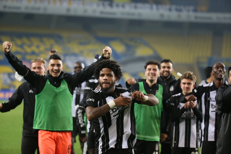 <p>- Hayır hayır o günleri geride bıraktım artık. Futbolculuk geride kaldı.</p>