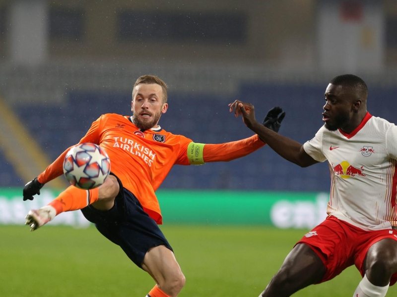 <p>RB Leipzig'in Trabzonspor'un transferi Alexander Sörloth, RB Leipzig'teki 11. maçında ilk golünü Başakşehir'e 90+2. dakikada attı.</p>