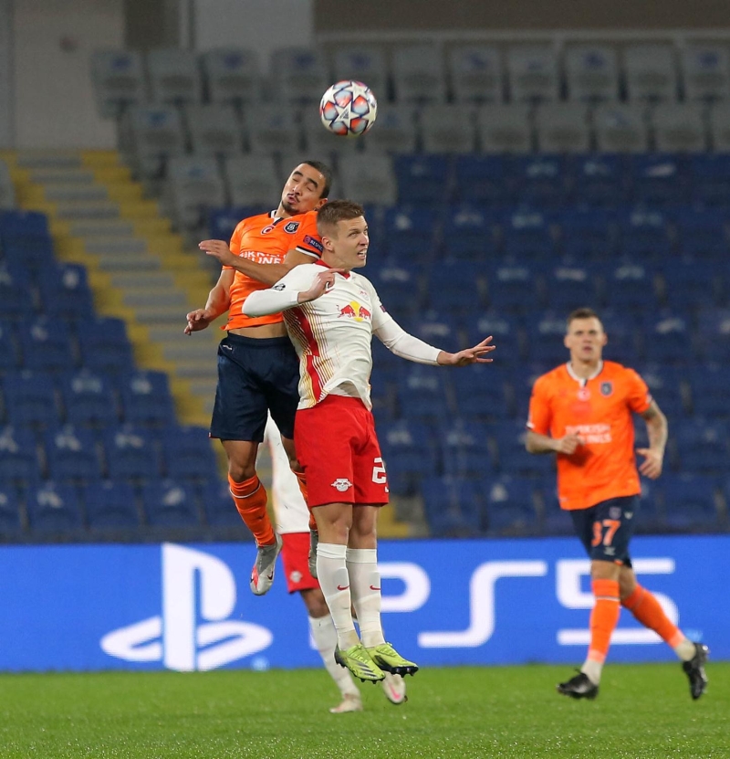 <p>Başakşehir'de yıldızlaşan İrfan Can Kahveci, sonuncusu frikikten olmak üzere 45+2, 72 ve 85. dakikalarda ağları sarssa da mağlubiyeti engelleyemedi.</p>