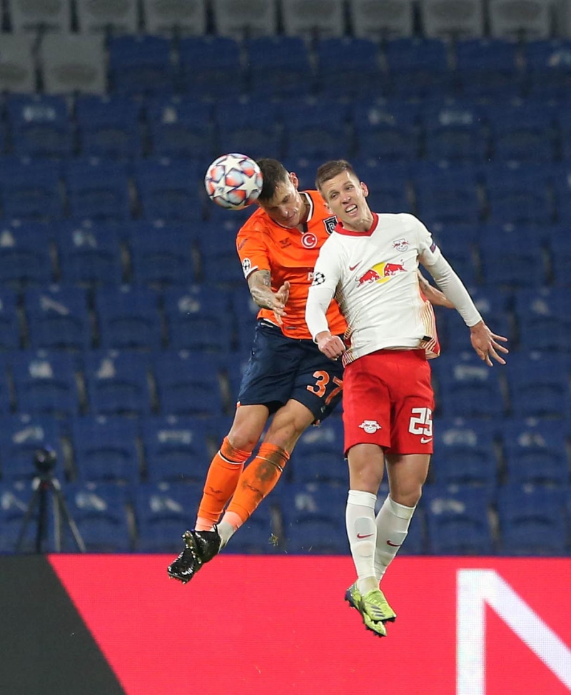 <p>Kazanamadıkları için üzgün olduklarını söyleyen İrfan Can, 'İlk hat-trickim Şampiyonlar Ligi'ne nasip oldu. Gerçekten çok zorlu bir grup şansımıza çıktı, yine de kıran kırana bir mücadele verdik. Bu maçta gruptan çıkma umutlarını sürdürmek istiyorduk. Keşke hat-trick yapmasaydım da kazansaydık, üzgünüm.' dedi.</p>