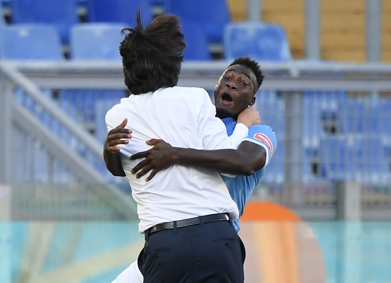 <p><b>2021 OCAK'TA... </b></p><p>İtalyan Cittaceleste sitesinin haberine göre Kosovalı golcü, teknik direktör Simone Inzaghi tarafından tam olarak hazır olana kadar oynatılmayacak. </p>