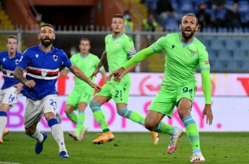 <p><b>2020'Yİ KAPATTI </b></p><p>İtalyan basını Vedat Muriç'in iyileşmesinin Aralık sonunu bulabileceğini ve golcü oyuncunun 2020 yılını kapattığını belirtiyor.</p>