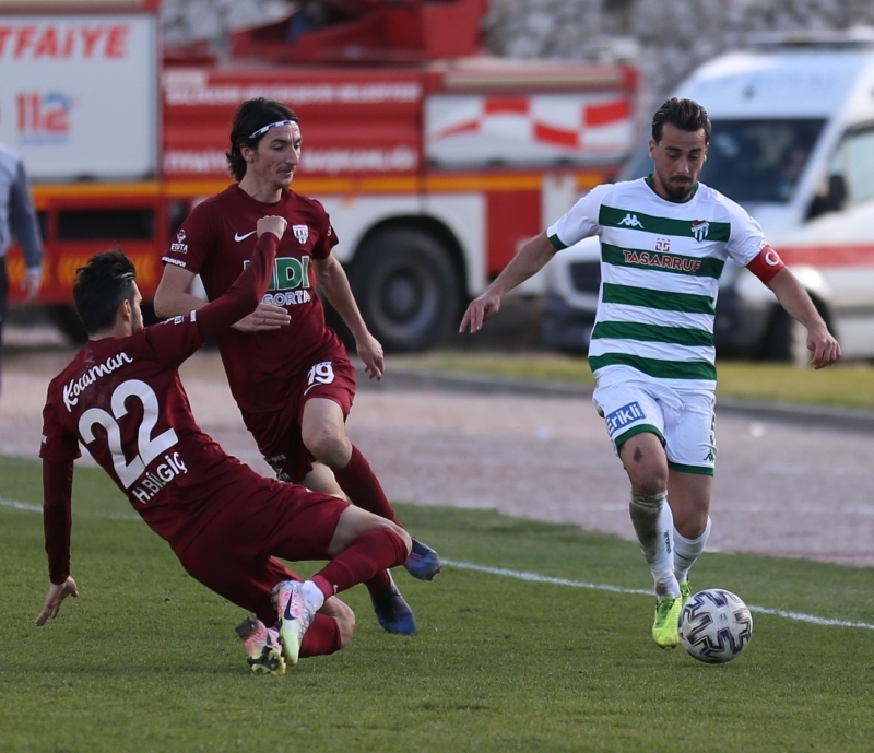 <p>13 resmi maa 8 gol ve 3 asist sdran Ali Akman'n ismi Avrupa'da Liverpool, Barcelona ve Bayern Mnih ile anlyordu.</p>