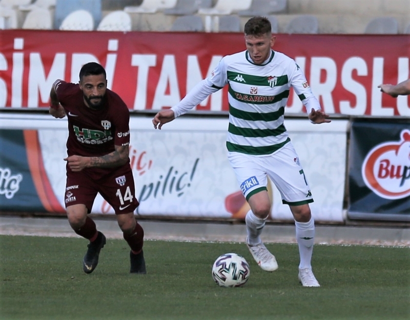 <p>Royal Hastanesi Bandrmaspor: Zlkf zer, Berat Satlm (Dk. 46 Hakan Bilgi), Pote, shak akmak, Landel (Dk. 86 Frat Arkan), Doan Can Davas (Dk. 75 Seluk Alibaz), Onur Akbay, Rayo (Dk. 46 Traore), Halilovic, Mehmet Yiit, Abdurrahim Dursun</p>